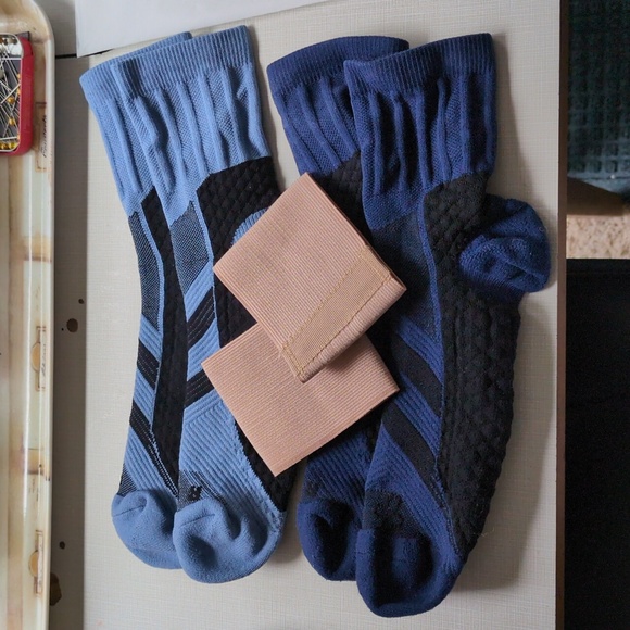 2 pairs plantar fasciitis Socks & Arch Braces - Picture 1 of 4